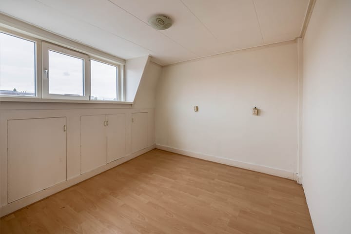 Foto 15 van Voorstraat 49-A