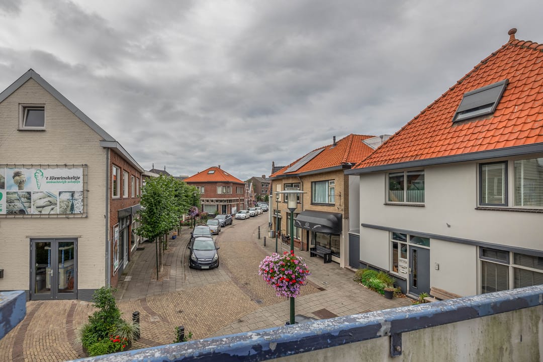 Photo 22 of Voorstraat 49-A