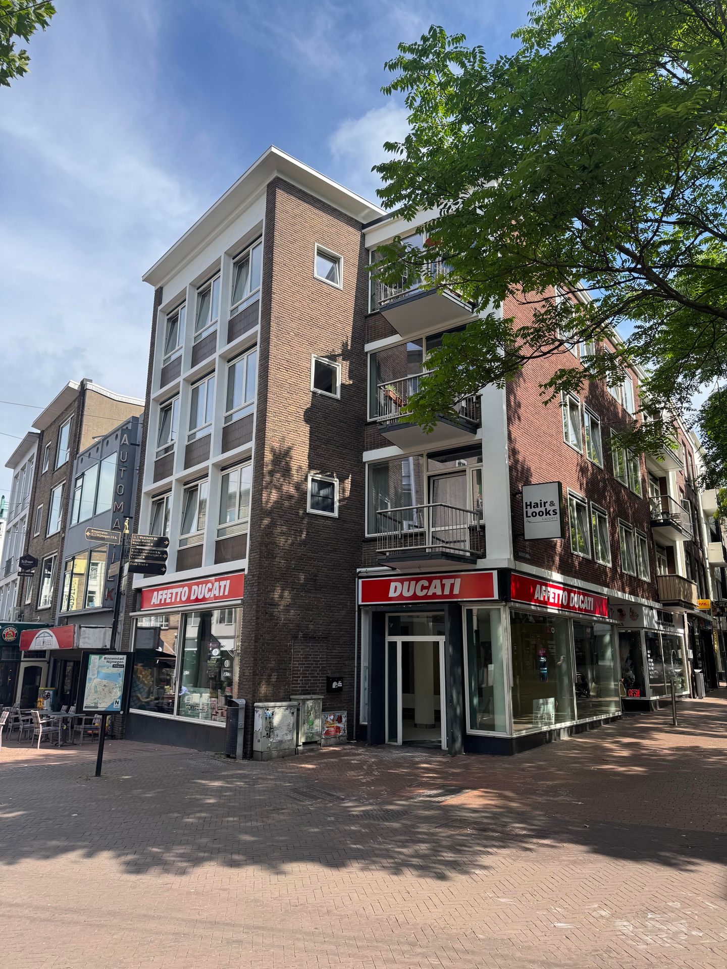 View photo 1 of Augustijnenstraat 1
