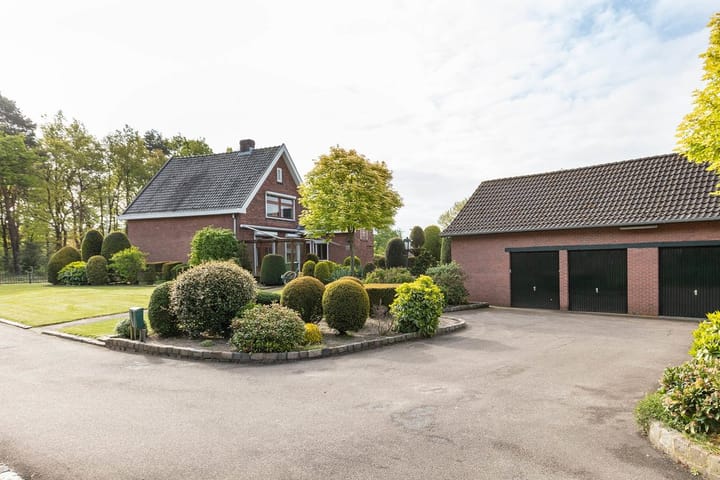 Foto 15 van Weerseloseweg 81