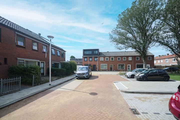 Foto 24 van Brederodeplein 7