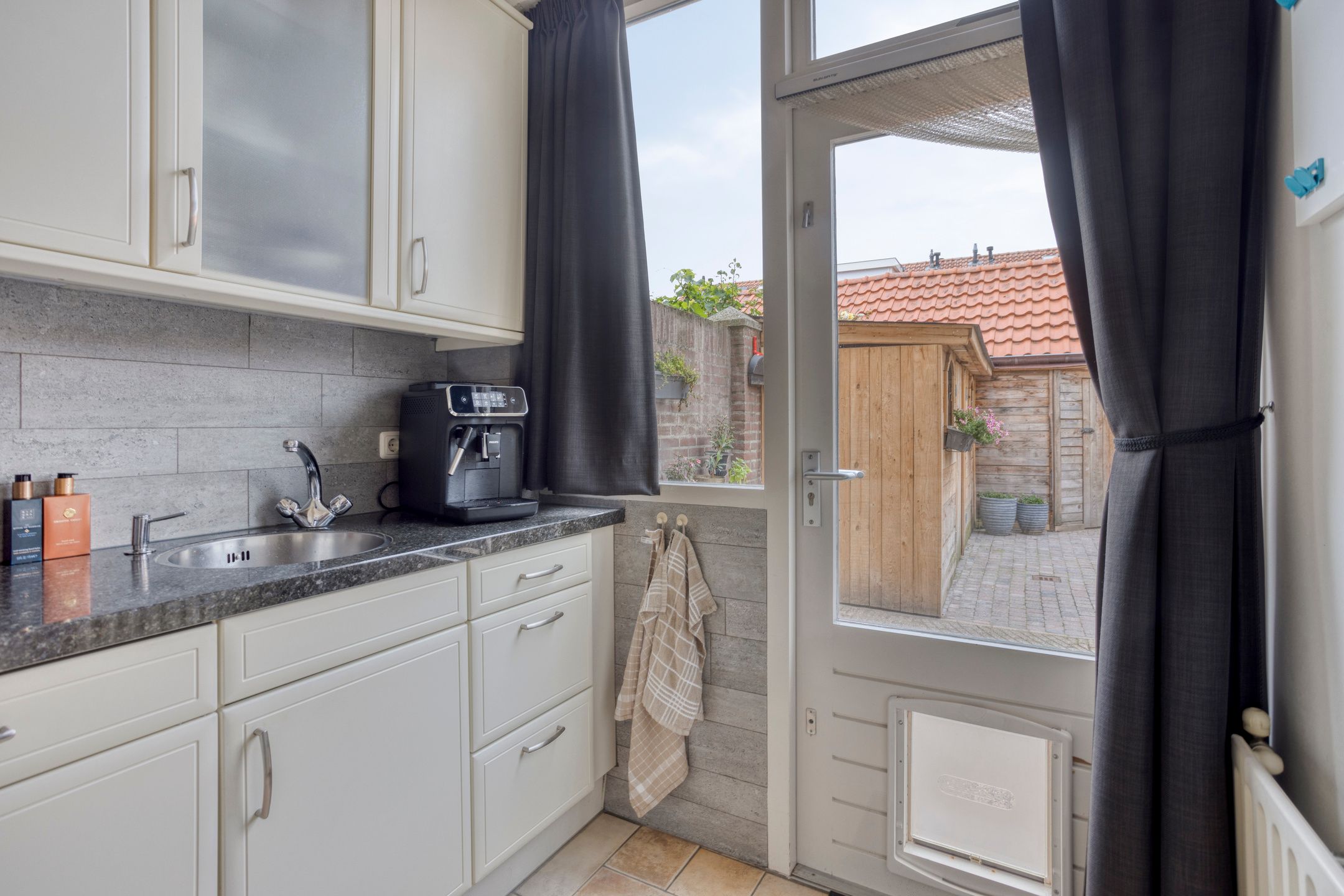 Foto 12 van Woutersstraat 16