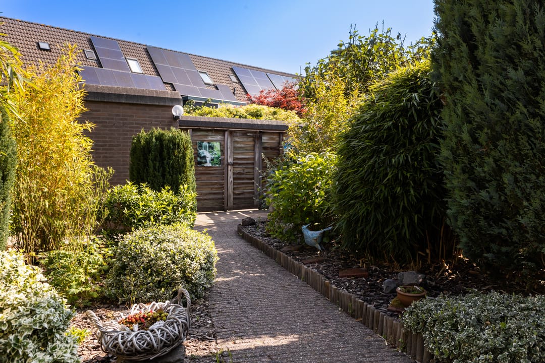 Photo 38 of Van Doesburgstraat 30