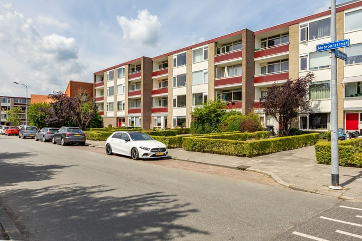 Foto 1 van Meteoorstraat 29