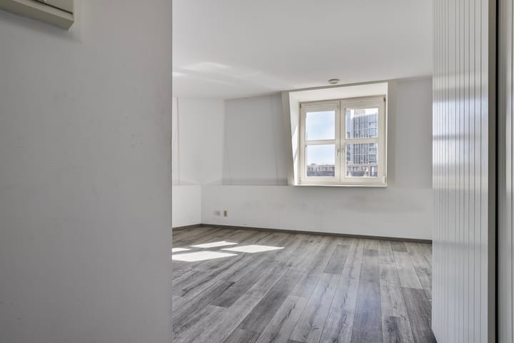 Photo 21 of Zuidsingel 50-B