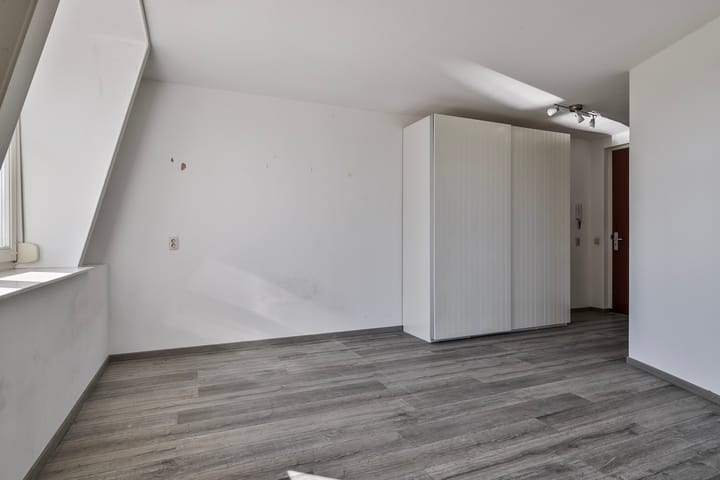 Photo 24 of Zuidsingel 50-B