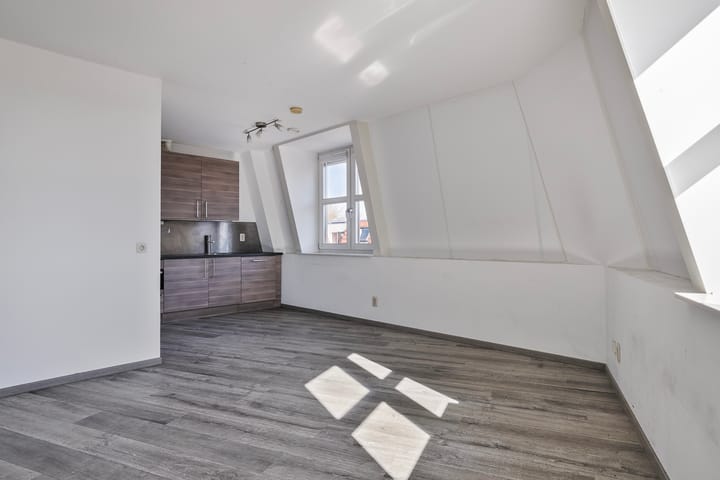 Photo 25 of Zuidsingel 50-B