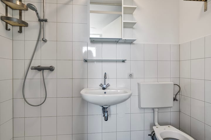 Photo 28 of Zuidsingel 50-B