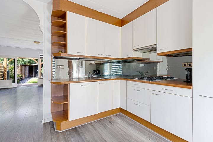 Photo 17 of IJsbaanweg 38