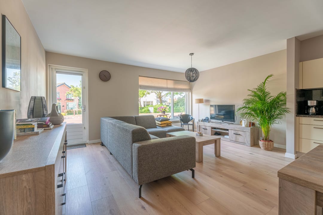 Foto 2 van Oegstgeesterweg 3