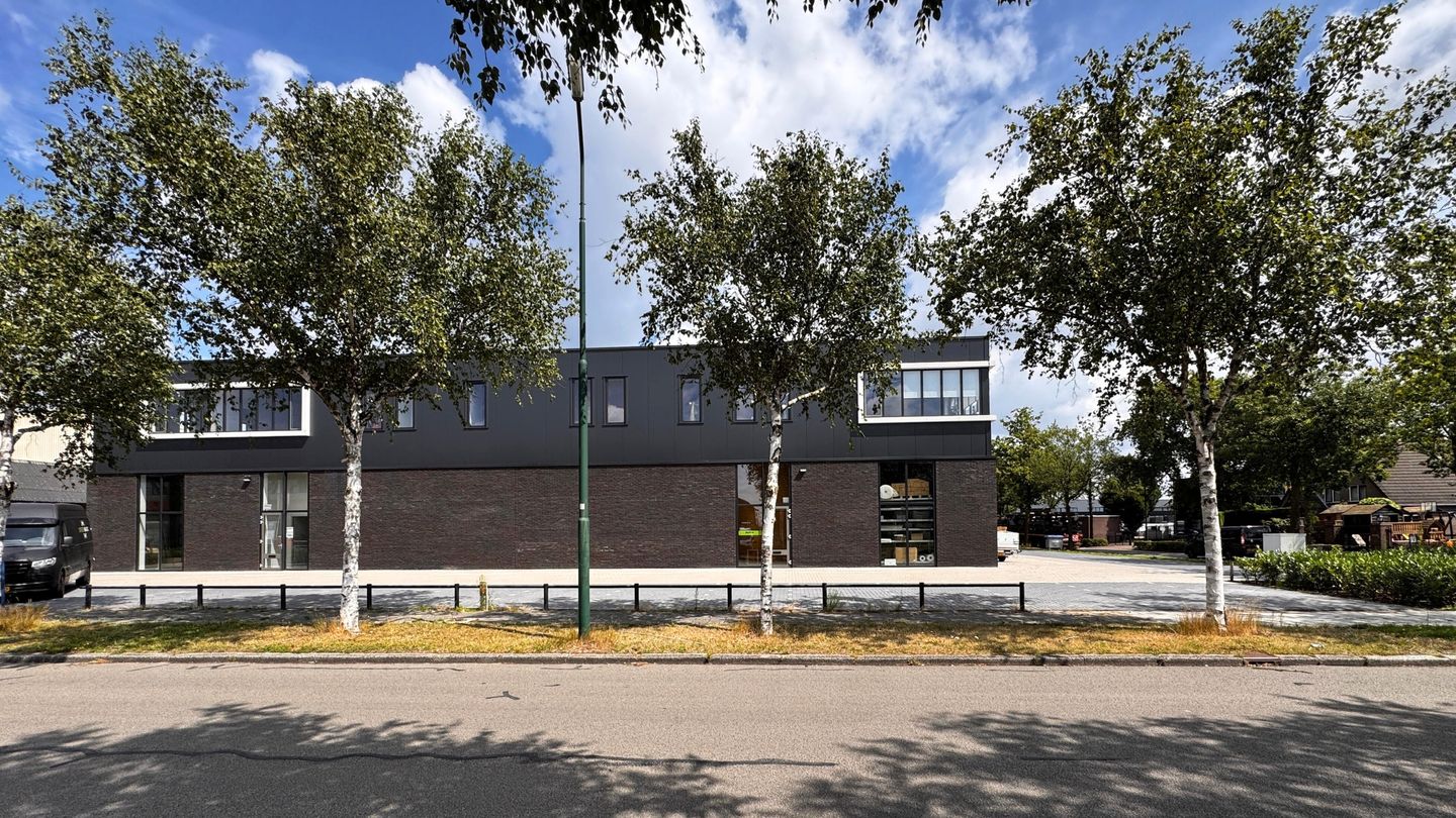 View photo 2 of Accustraat 21-R