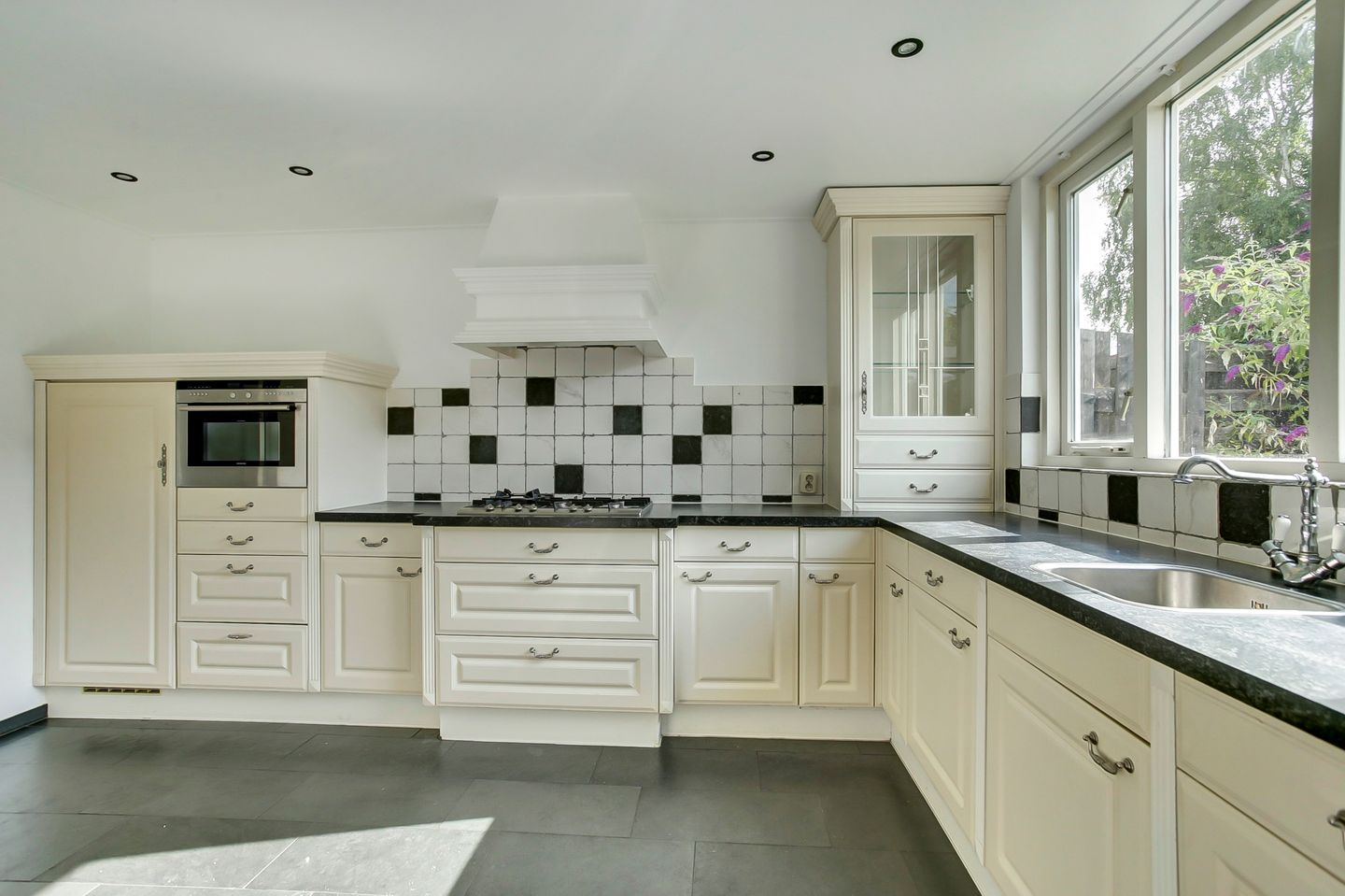 Photo 14 of De Arabier 13