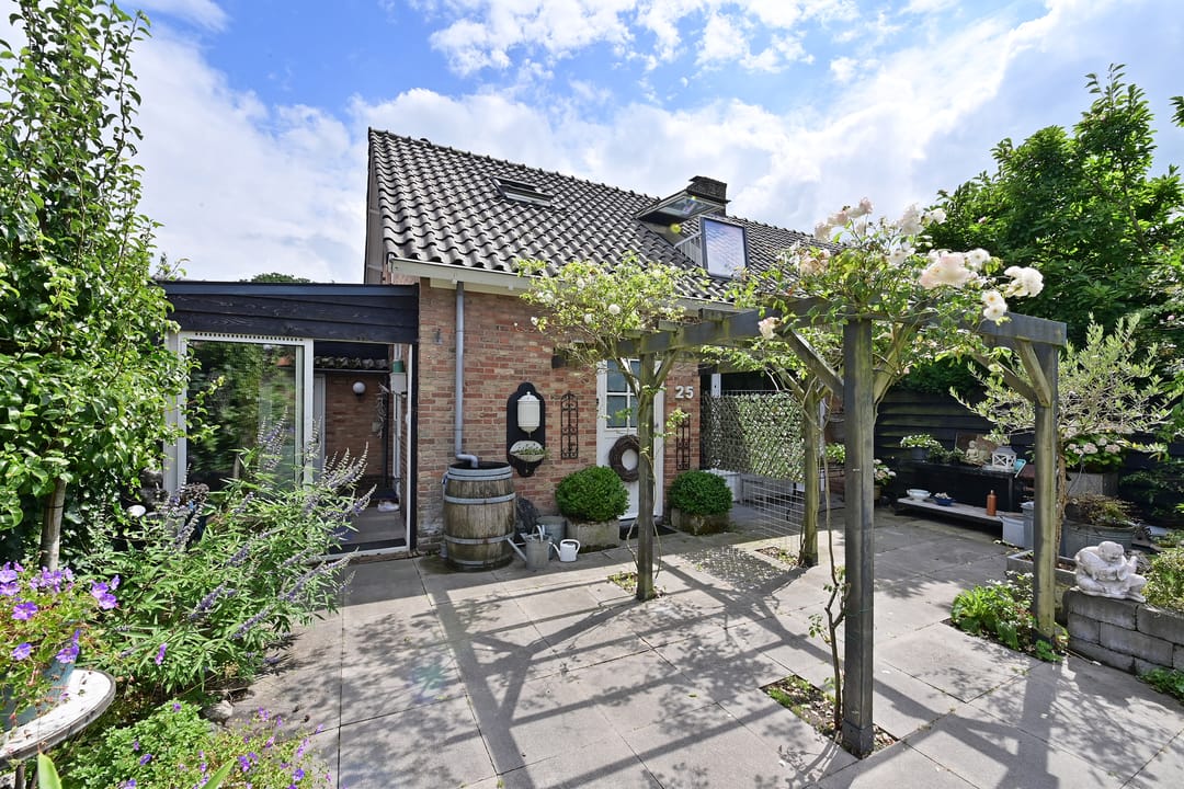 Photo 7 of van Ostadelaan 25