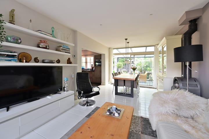 Photo 8 of van Ostadelaan 25