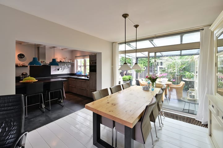 Photo 12 of van Ostadelaan 25