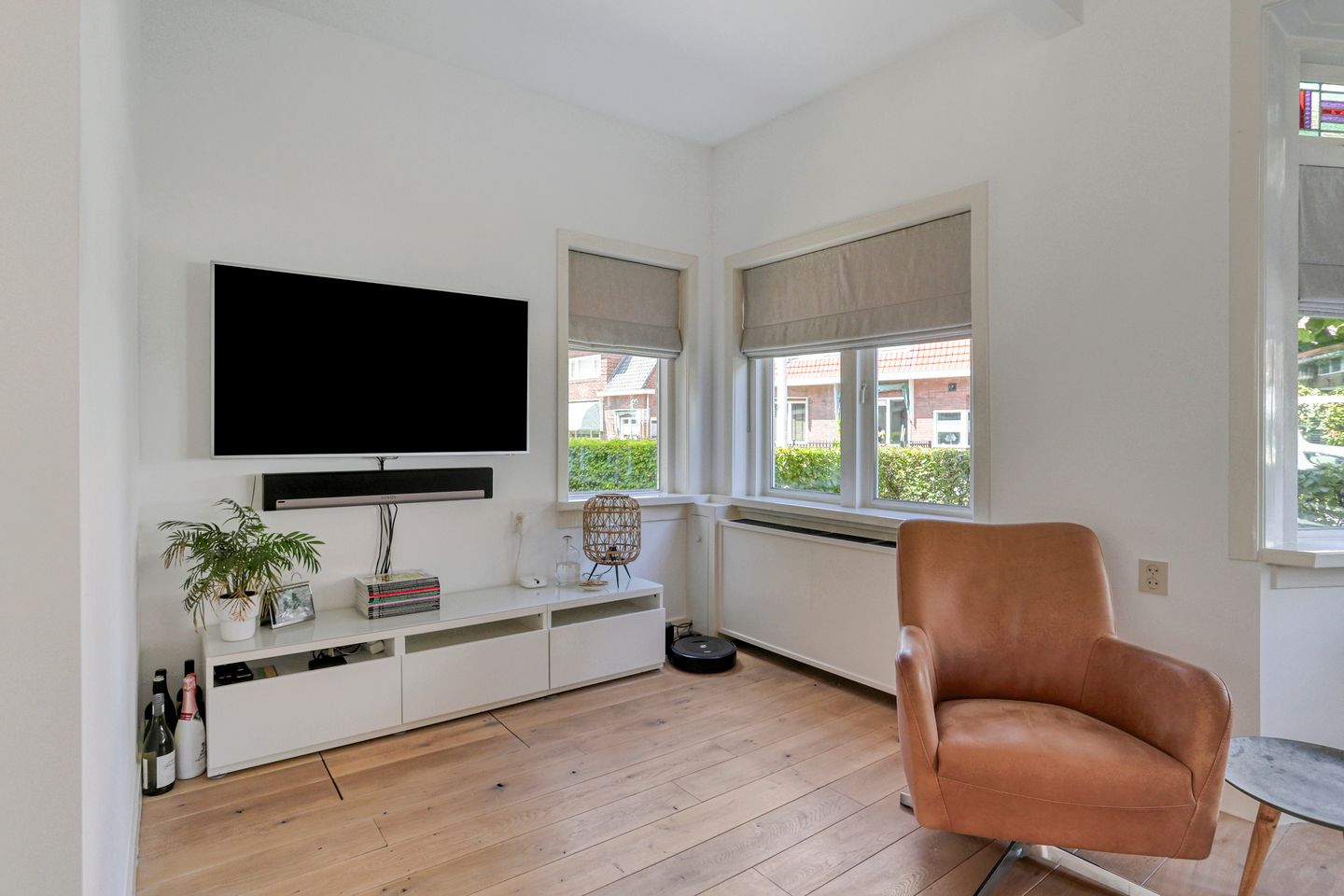 Photo 5 of Van Boetzelaerstraat 70