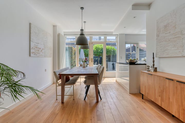 Foto 9 van Van Boetzelaerstraat 70