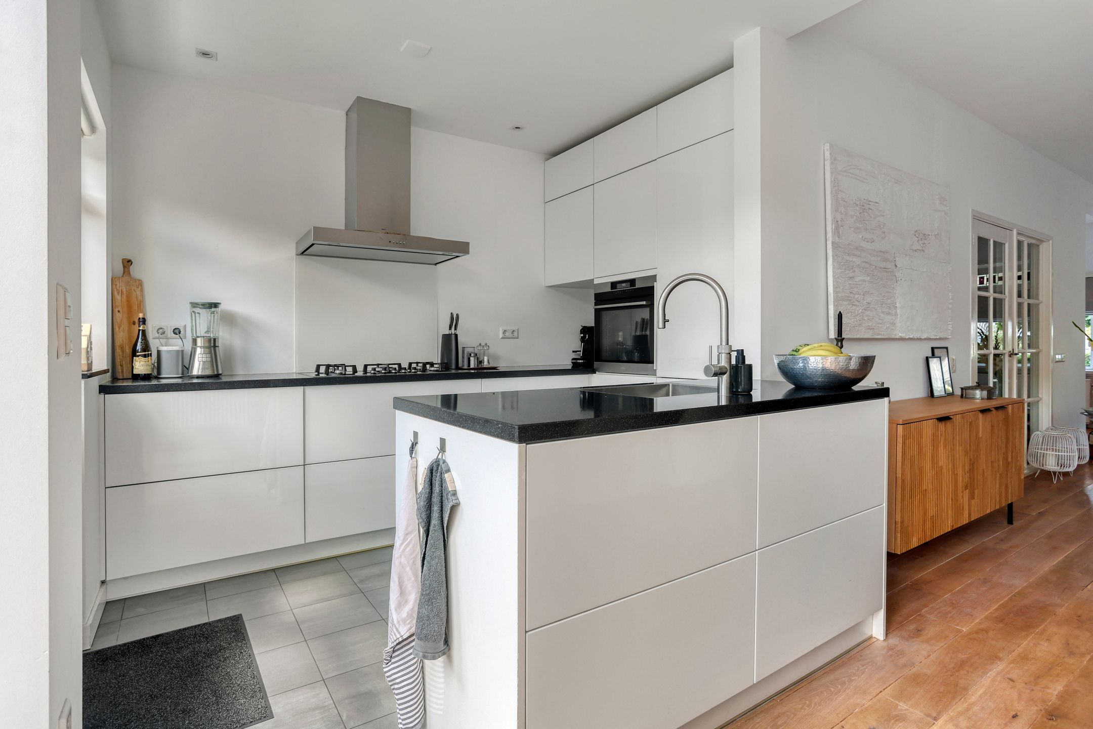 Photo 12 of Van Boetzelaerstraat 70