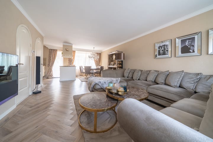 Photo 2 of Baardmosstraat 135