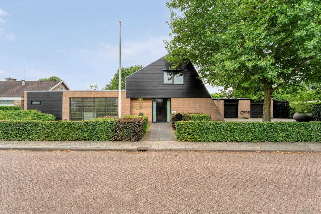 Photo 1 of Brinkstraat 18