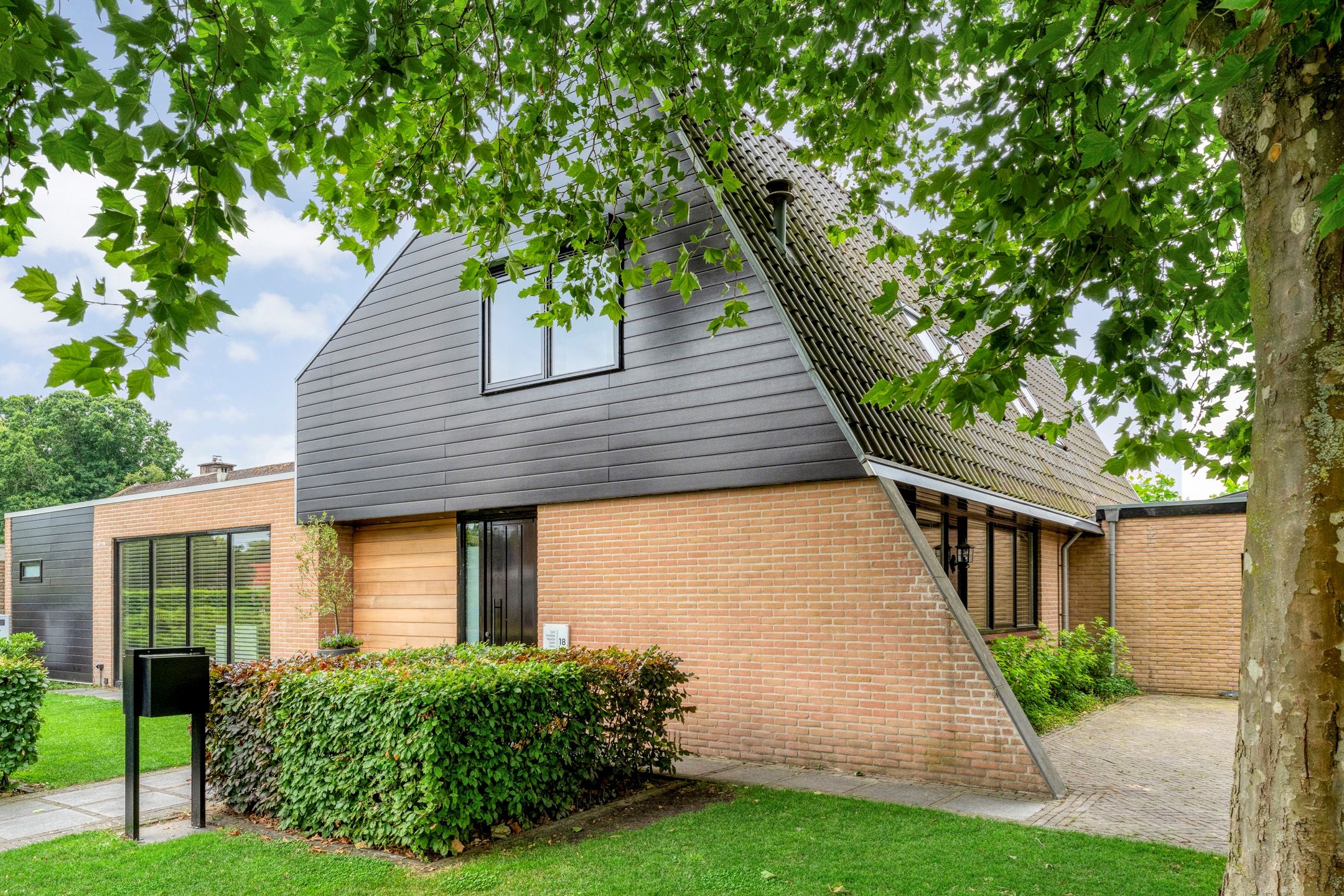 Photo 84 of Brinkstraat 18