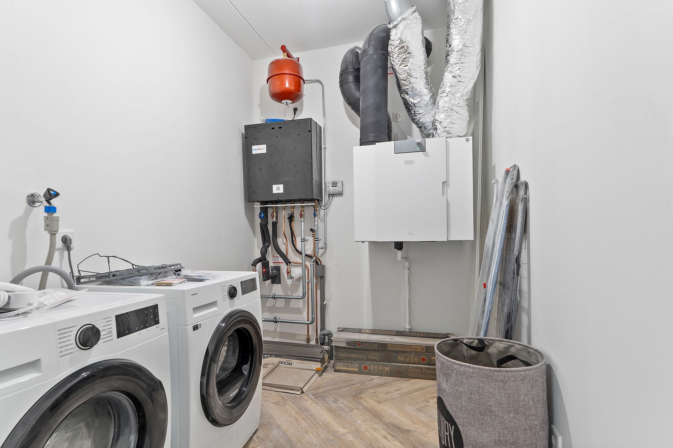 Foto 30 van Mahoniehout 419