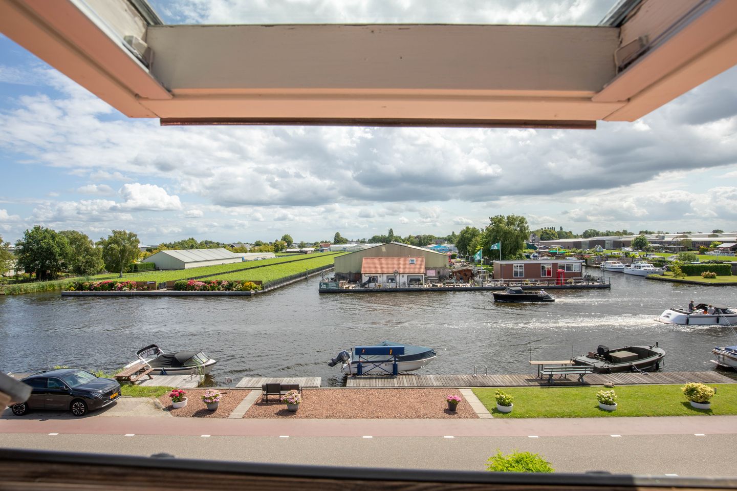 Foto 29 van Aalsmeerderdijk 201