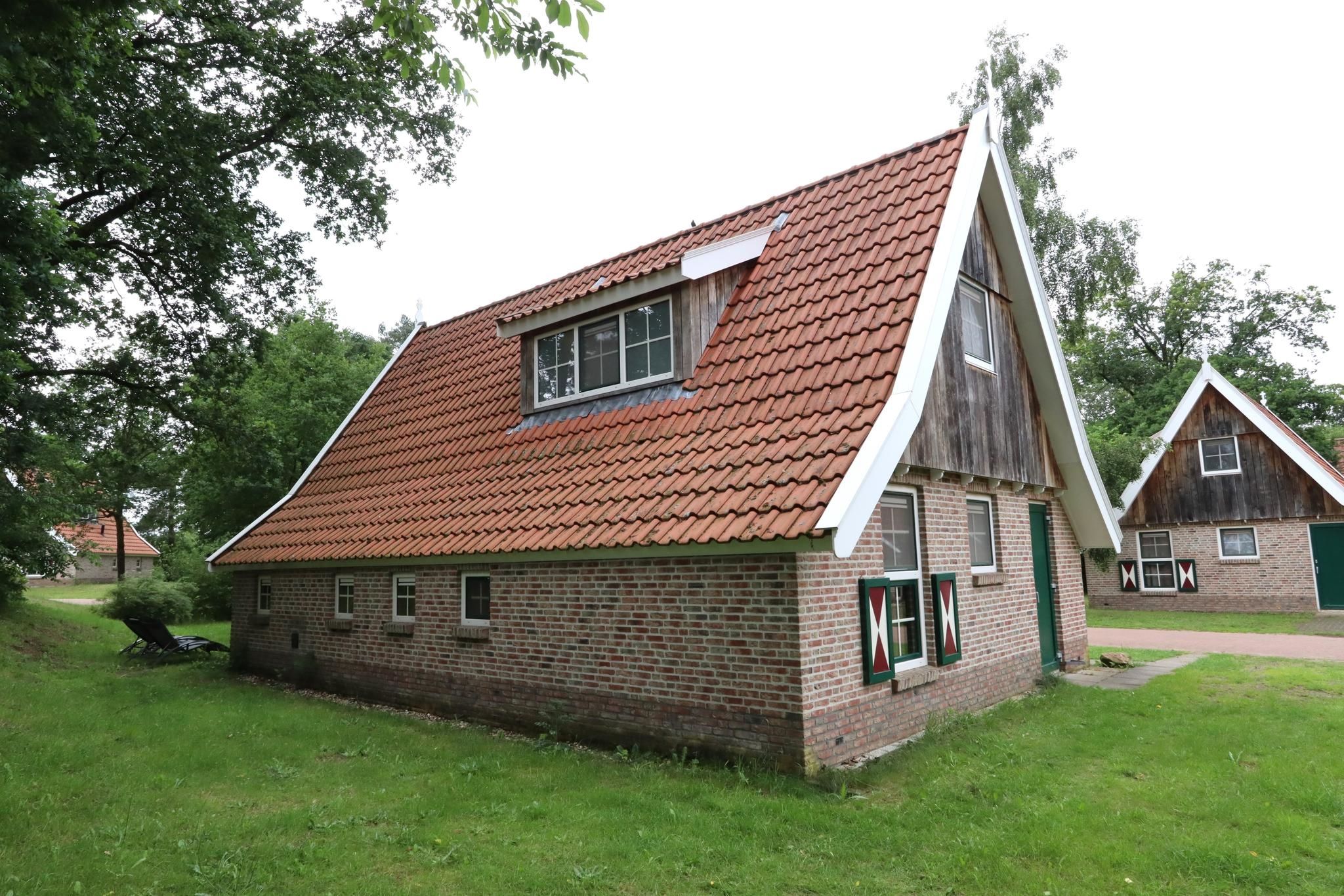 3-bedroom freehold villa in Haarle (Gem. Hellendoorn) — photo 3 of 5