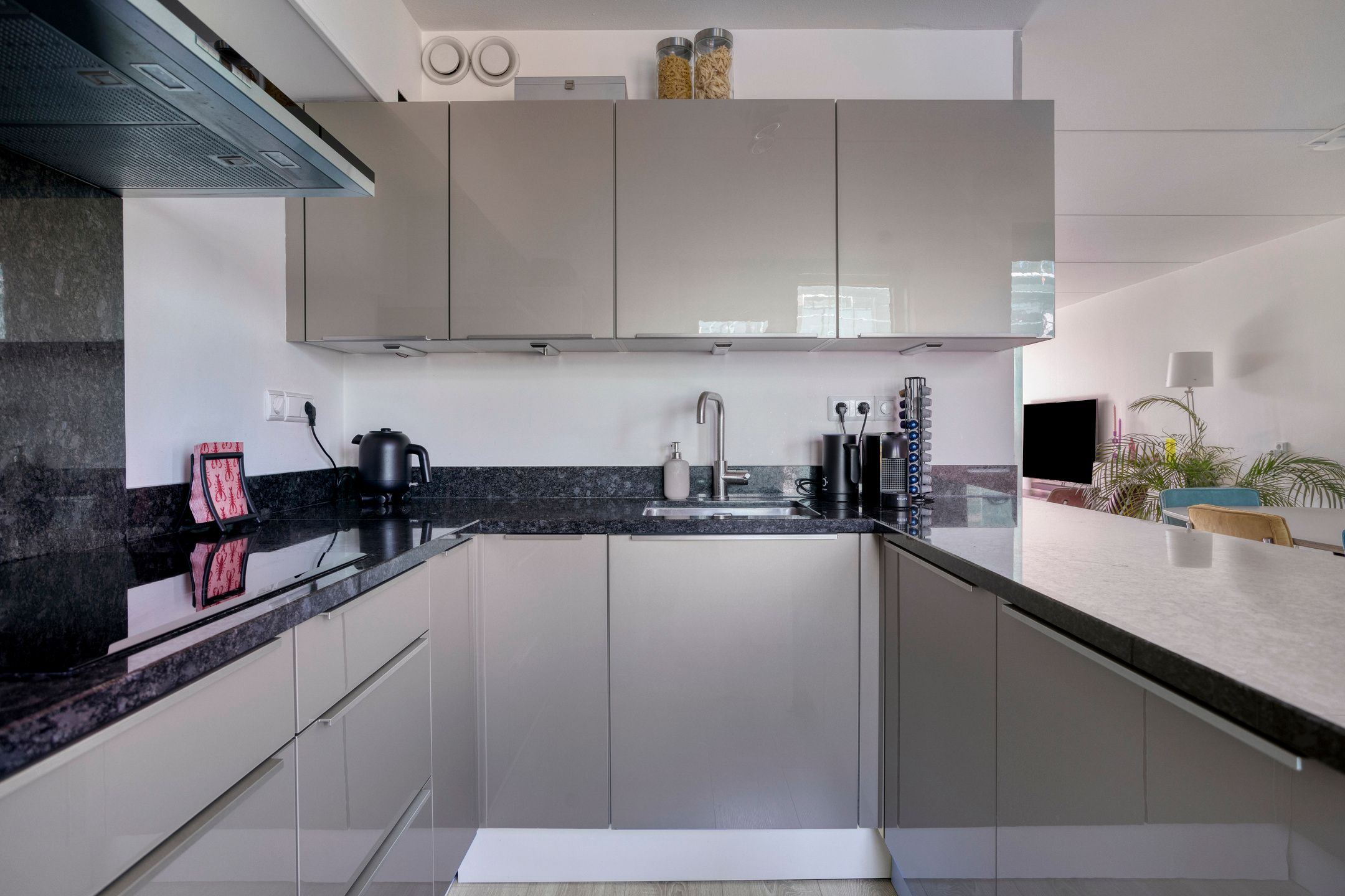 Foto 15 van Johannes Vermeerstraat 8