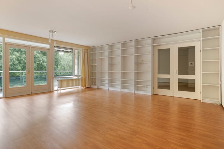 Photo 10 of Anna Paulownaplein 23