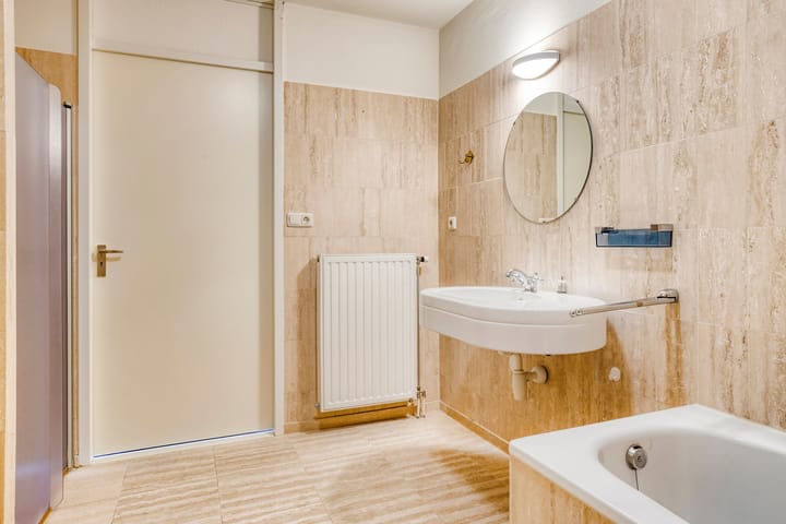 Photo 17 of Anna Paulownaplein 23