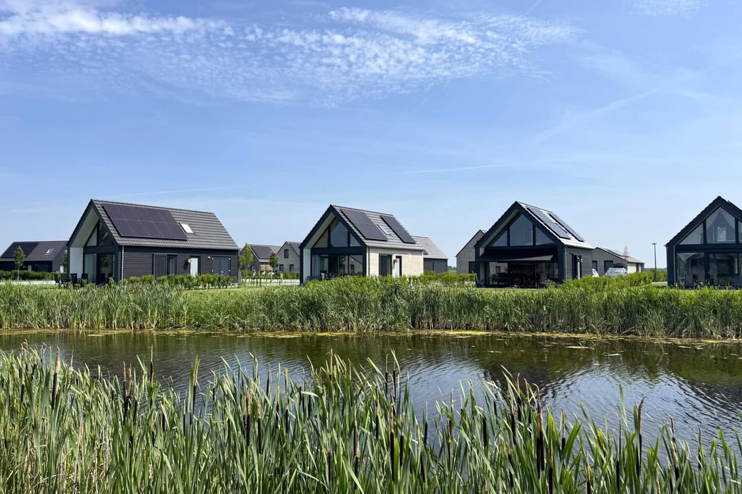 Photo 2 of Duinigermeerweg 1-R31