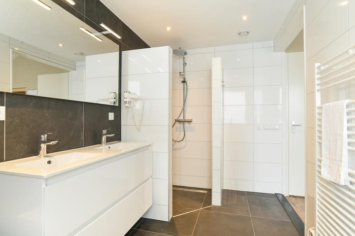 Foto 16 van Duinigermeerweg 1-R26