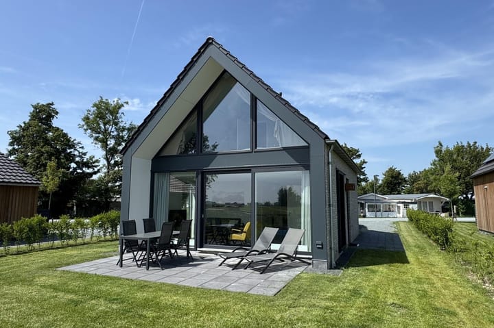 Photo 2 of Duinigermeerweg 1-R39