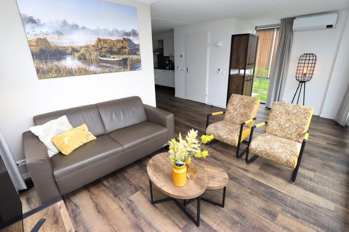 Photo 6 of Duinigermeerweg 1-R39