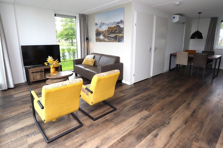 Photo 9 of Duinigermeerweg 1-R39