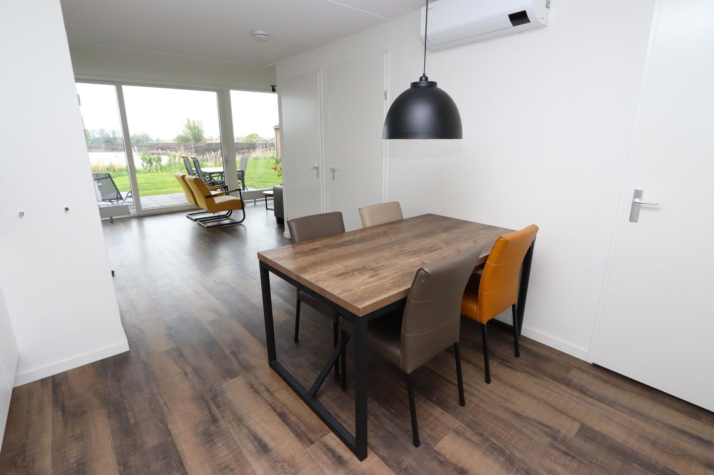 Photo 10 of Duinigermeerweg 1-R39