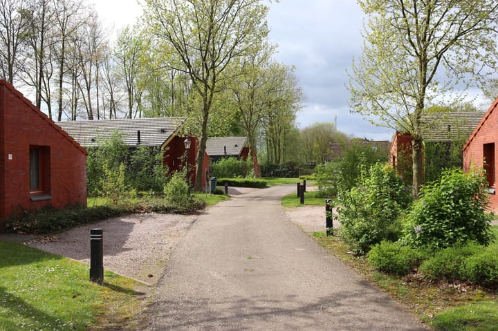 Photo 4 of Zwembadweg 2-W111