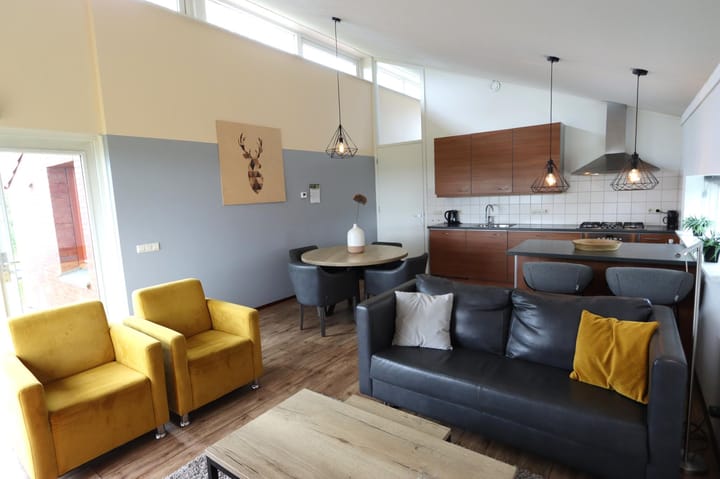 Photo 7 of Zwembadweg 2-W111