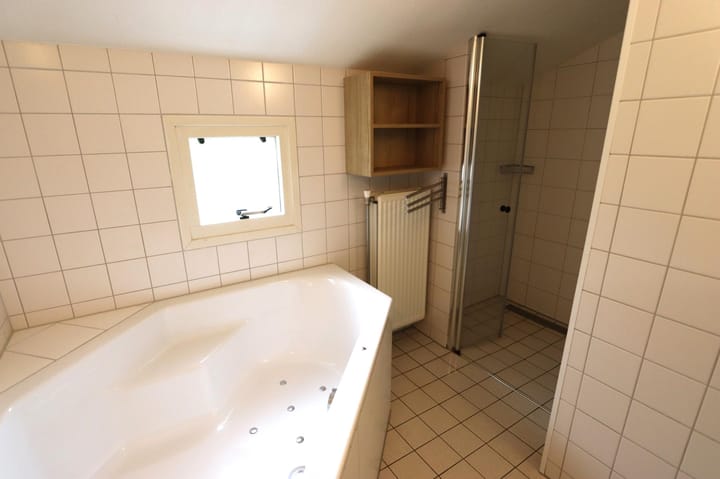 Photo 15 of Zwembadweg 2-W111