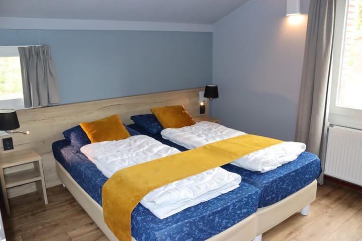 Photo 18 of Zwembadweg 2-W111