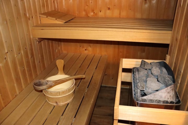 Photo 20 of Zwembadweg 2-W111