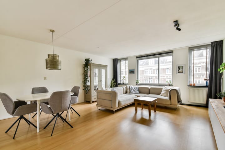 Photo 2 of Wijttenbachstraat 11-L