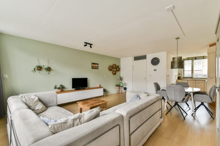 Foto 8 van Wijttenbachstraat 11-L