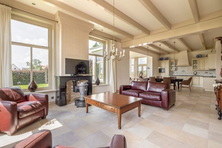 Foto 10 van Buren 27