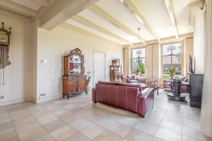 Foto 12 van Buren 27