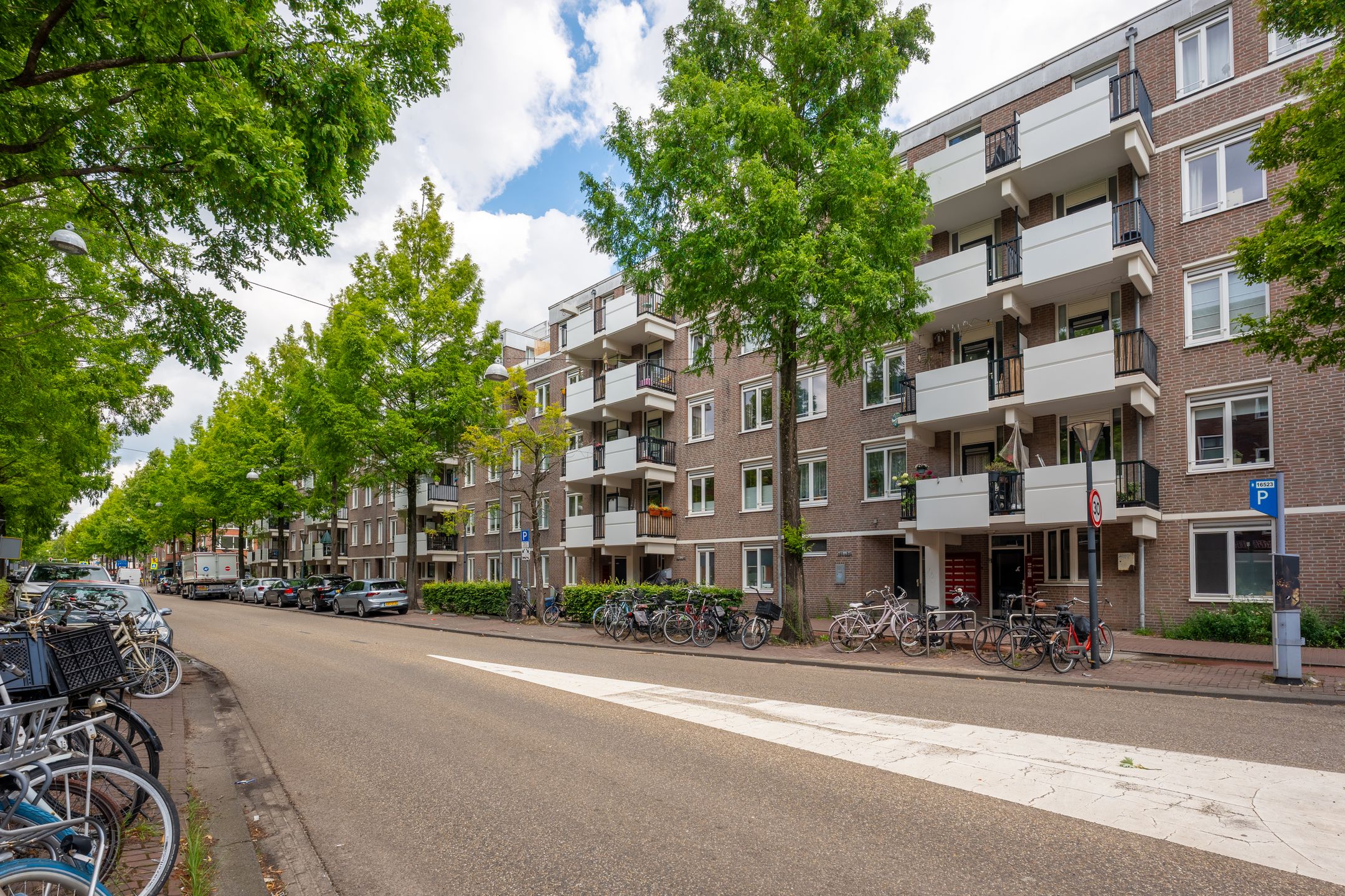 Foto 30 van Molukkenstraat 525