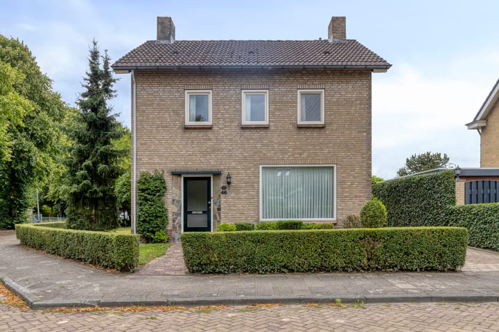 Foto 1 van Arnoldus Verschurenstraat 46
