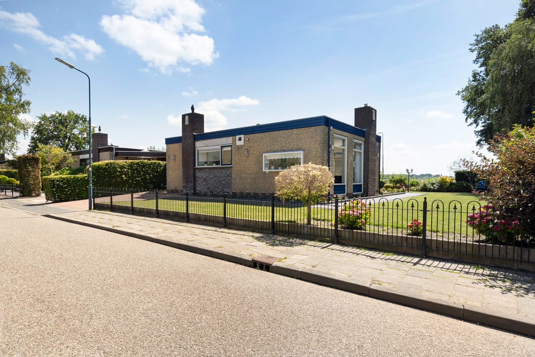 Foto 1 van Meidoornlaan 6