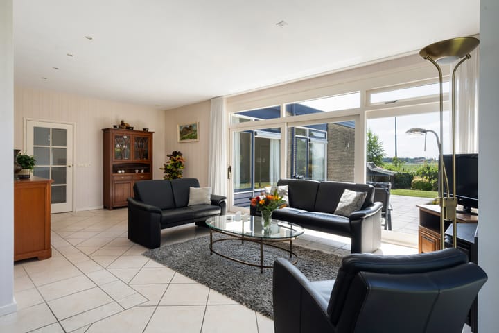 Foto 12 van Meidoornlaan 6